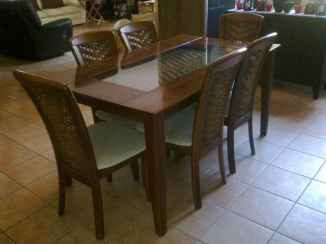 6-Seater Dining Room Set